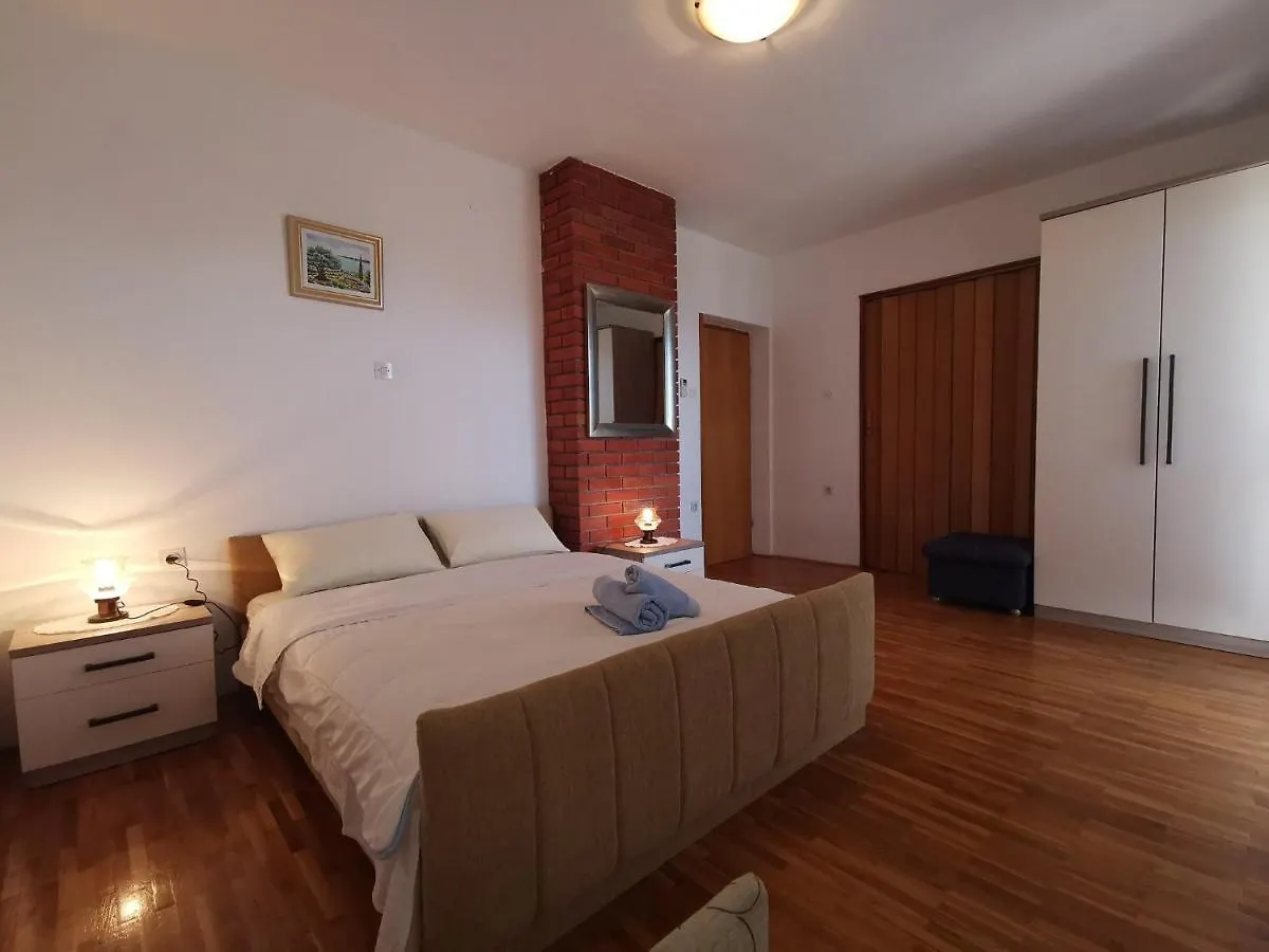 Apartment In Crikvenica 40977