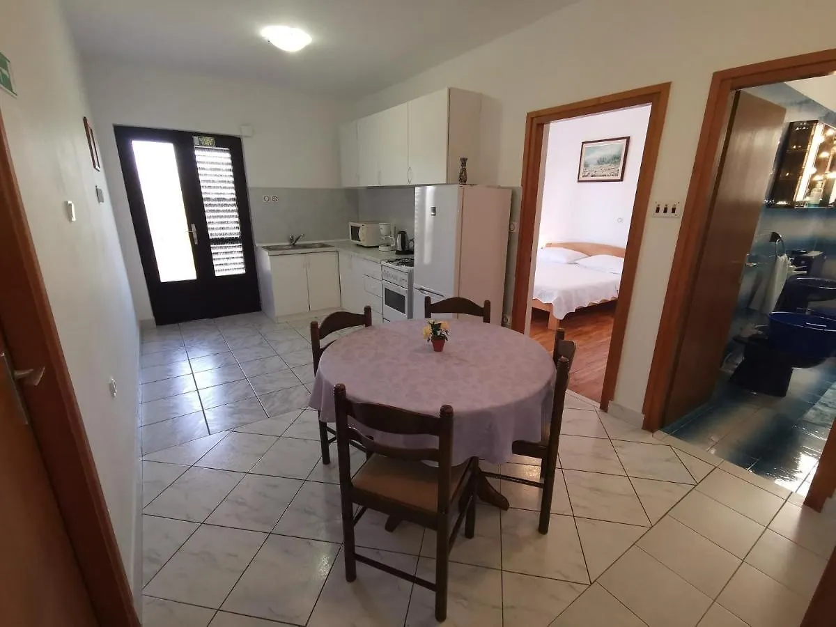 Apartment In Crikvenica 40977