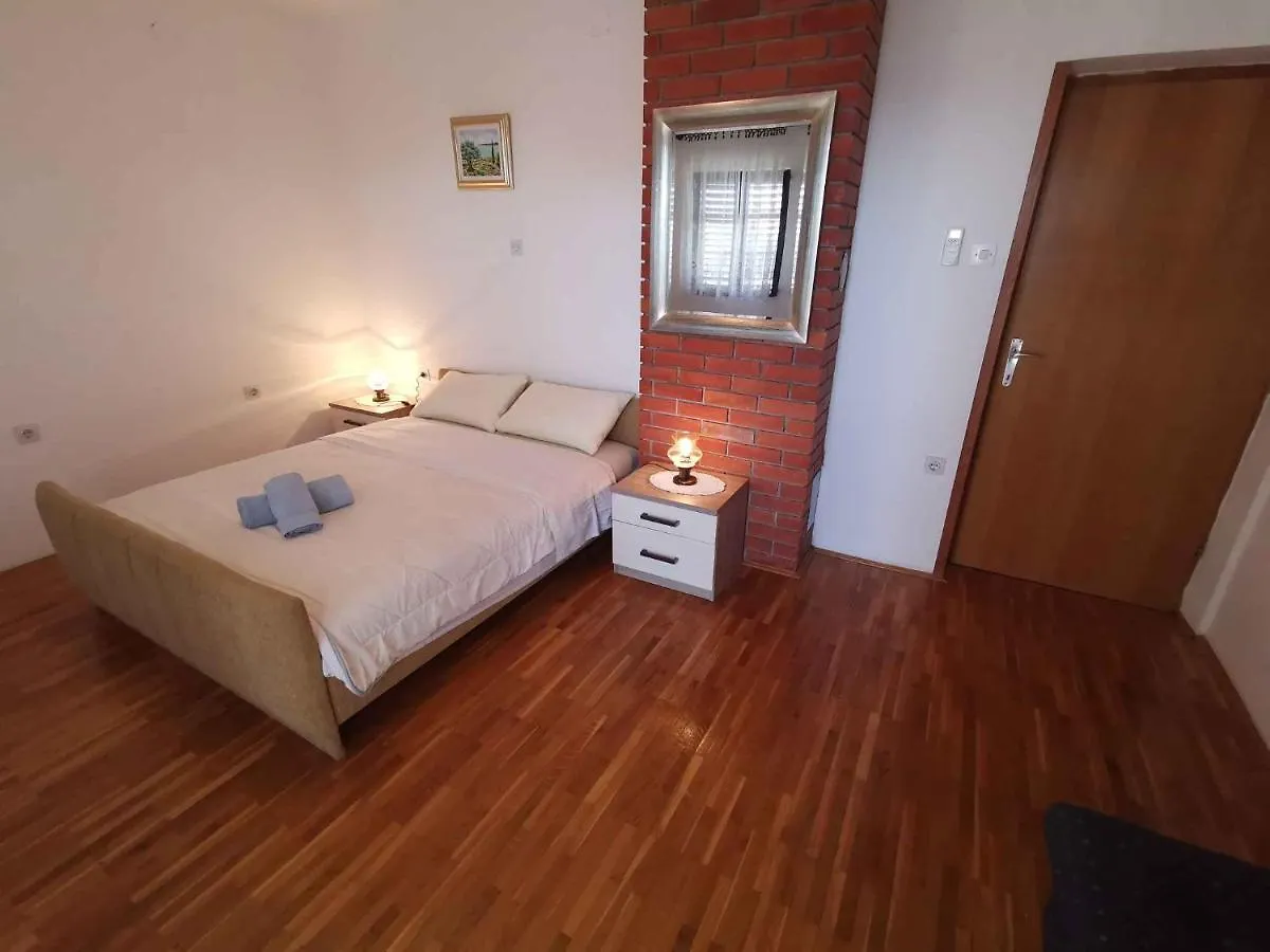 Apartment In Crikvenica 40977