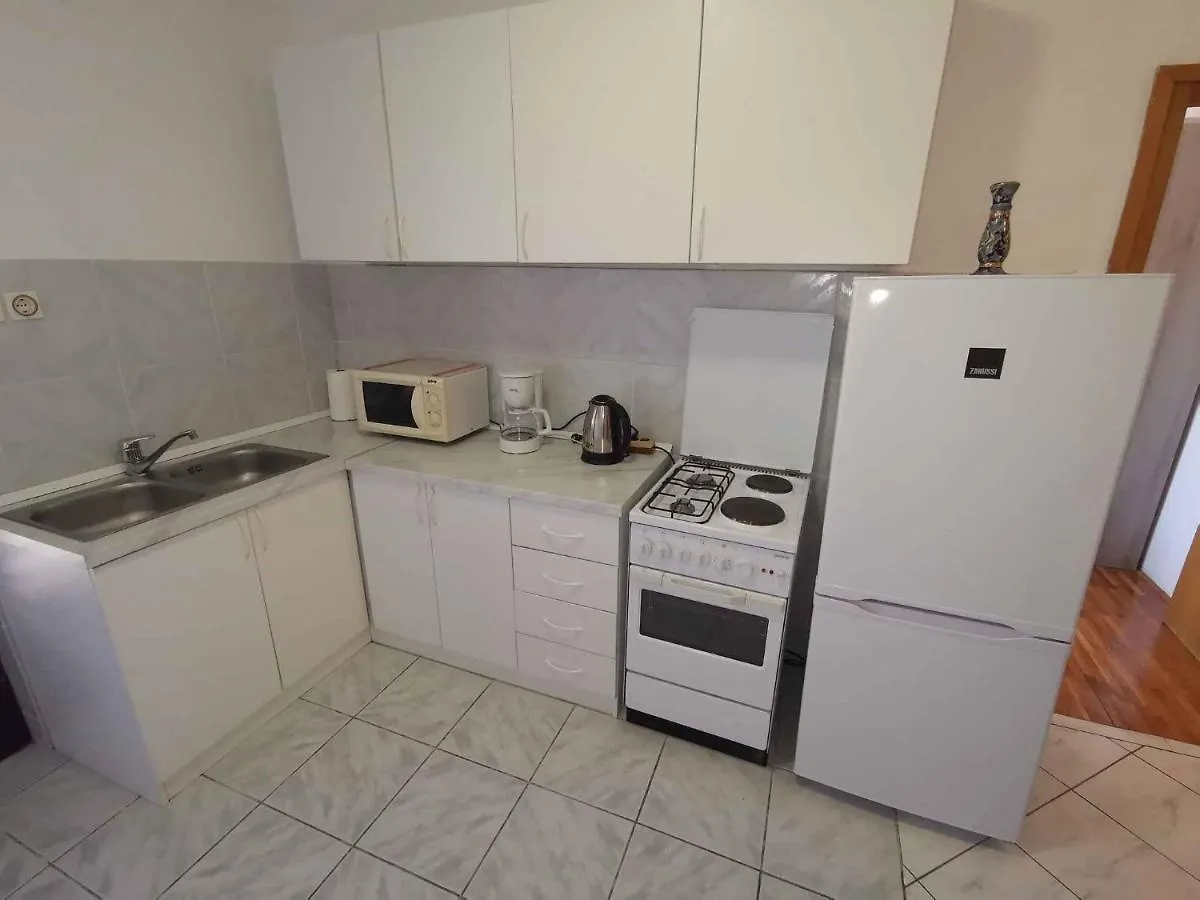 Apartment In Crikvenica 40977