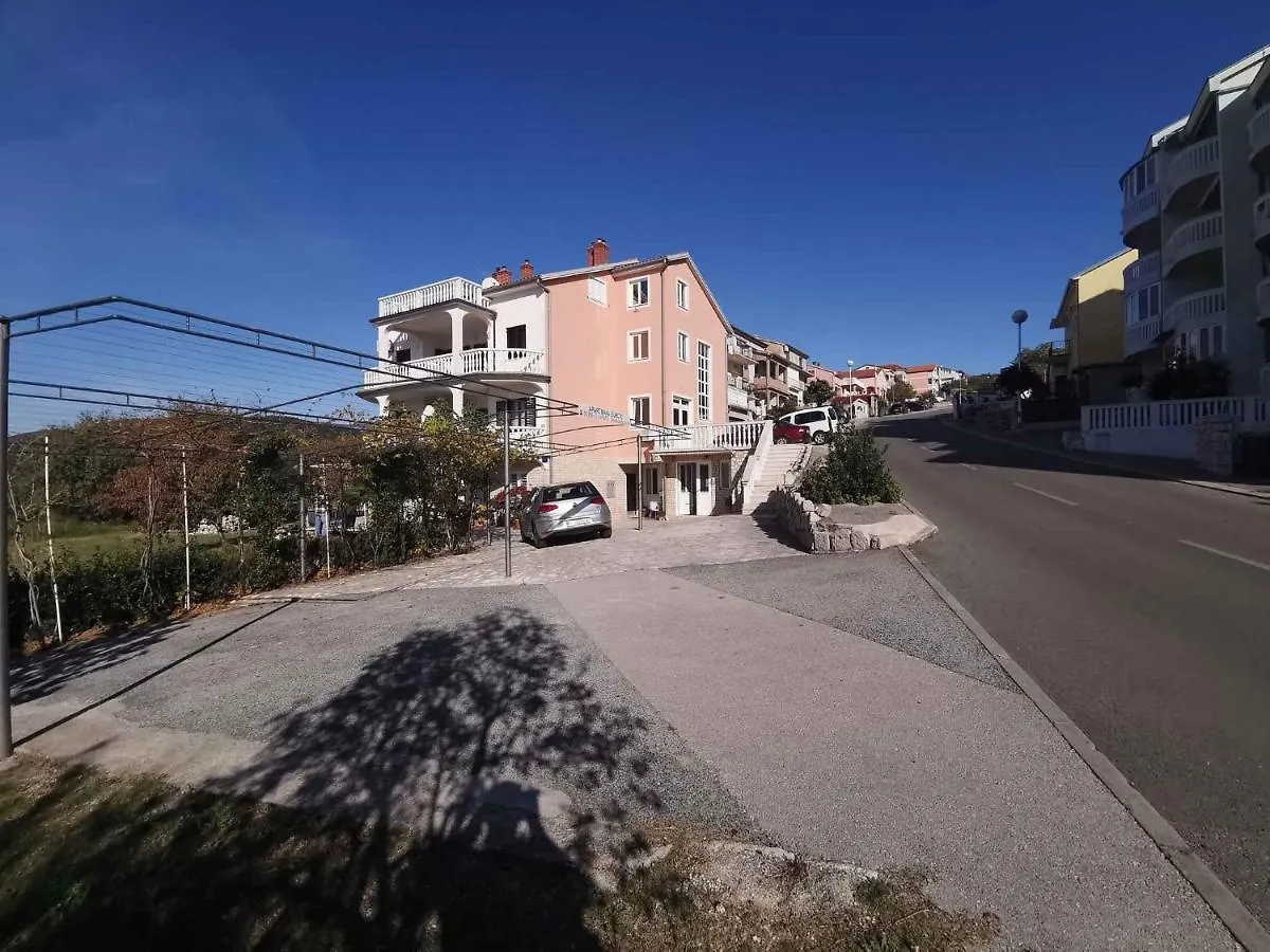 Apartment In Crikvenica 40977